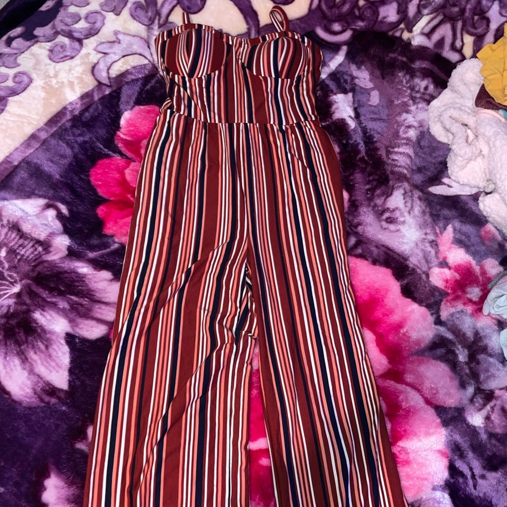 fall color striped jump suit with built in bra cups❤️